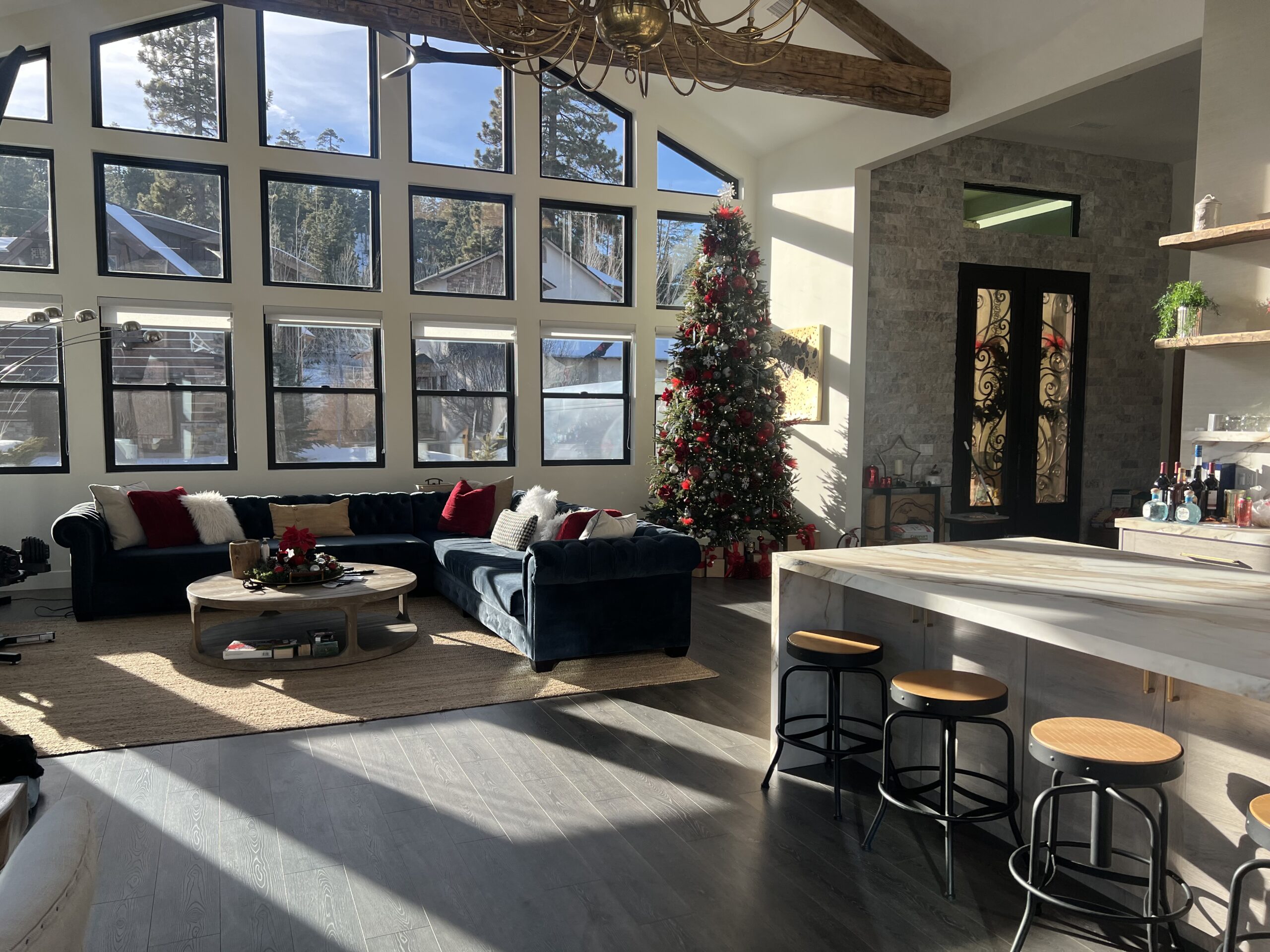 Illustration of Luxury Vacation Rentals With Theatre District View